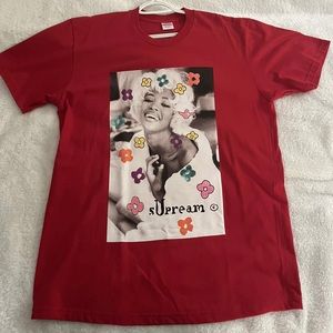 Supreme Naomi Tee Red - Size Large